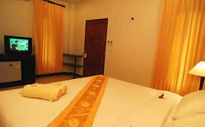 Фото отеля LANTA PAVILION RESORT