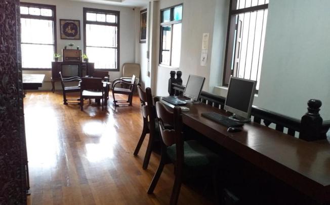Фото отеля Sunny Hostel Phuket
