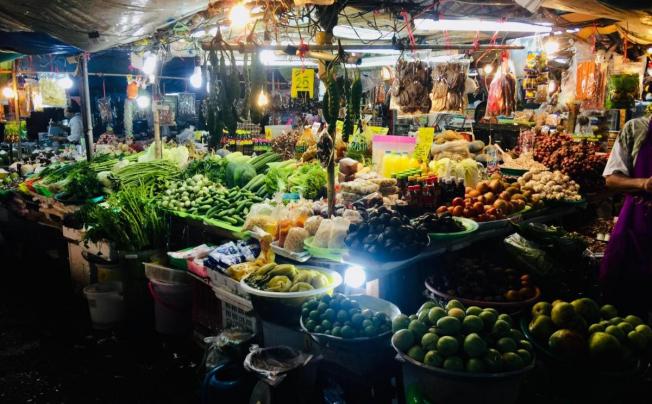 Фото отеля Sunny Hostel Phuket