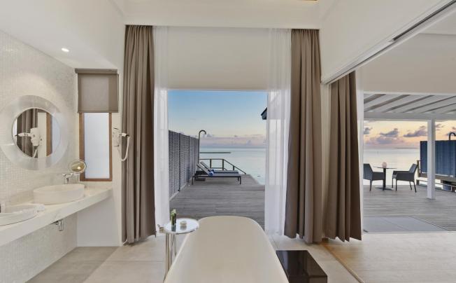 Фото отеля KURAMATHI ISLAND RESORT 