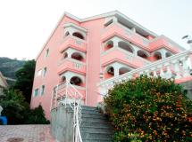 Tamara Apartments 3*