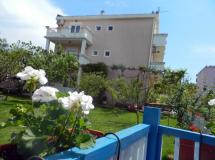 Andjela Villa Apartments 3*