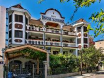 Villa Dvor Kornica 3*