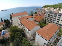 Anka Apartments 3*