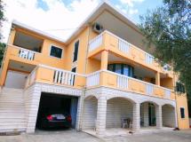 Anika Apartments 3*