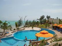 Hakuna Majiwe Beach Lodge 4*