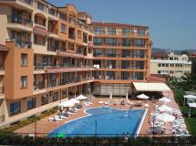 Happy Aparthotel & Spa 3*